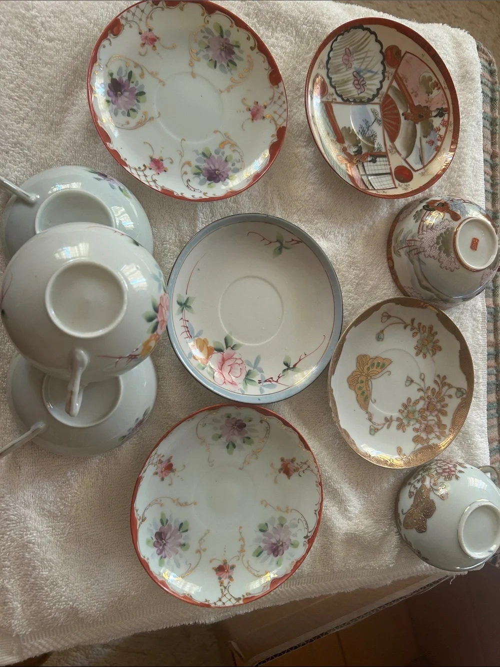Floral Porcelain / China Tea Cups and Saucers Set - White with Red Trim